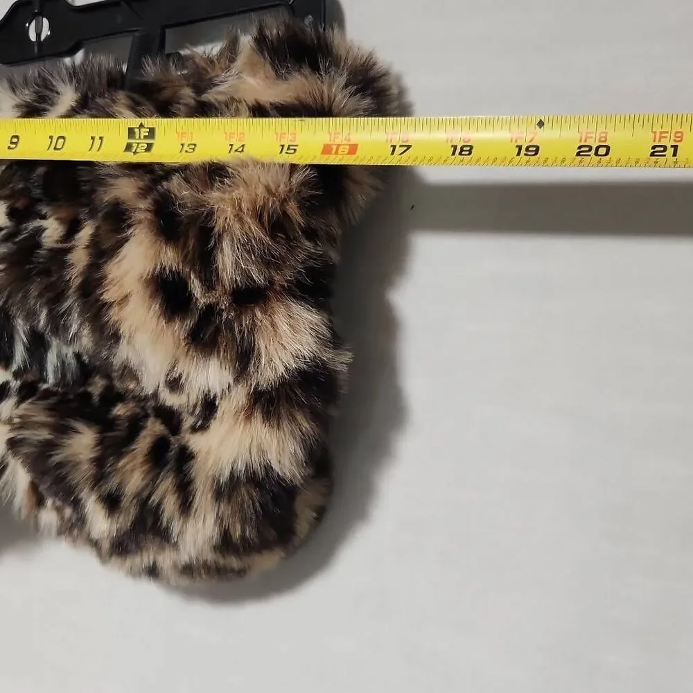 Red by Saks Fifth Avenue Women's One Size Leopard Print Acrylic Scarf
